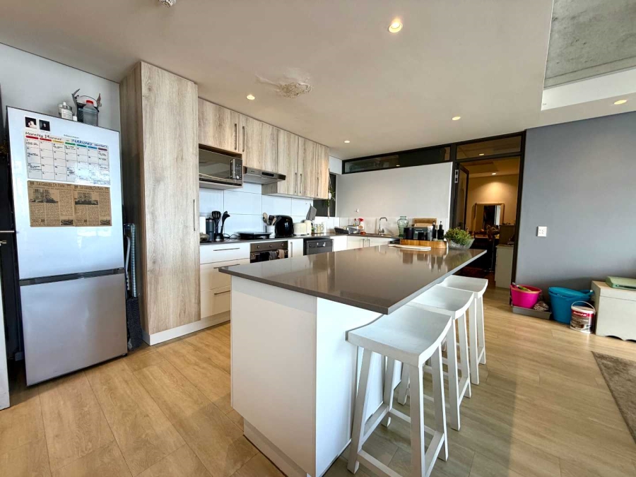 To Let 2 Bedroom Property for Rent in Woodstock Western Cape